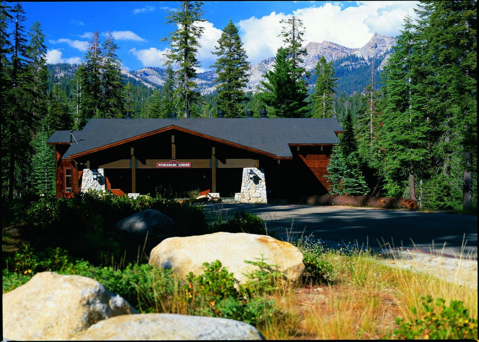 Wuksachi Lodge Badger Екстериор снимка